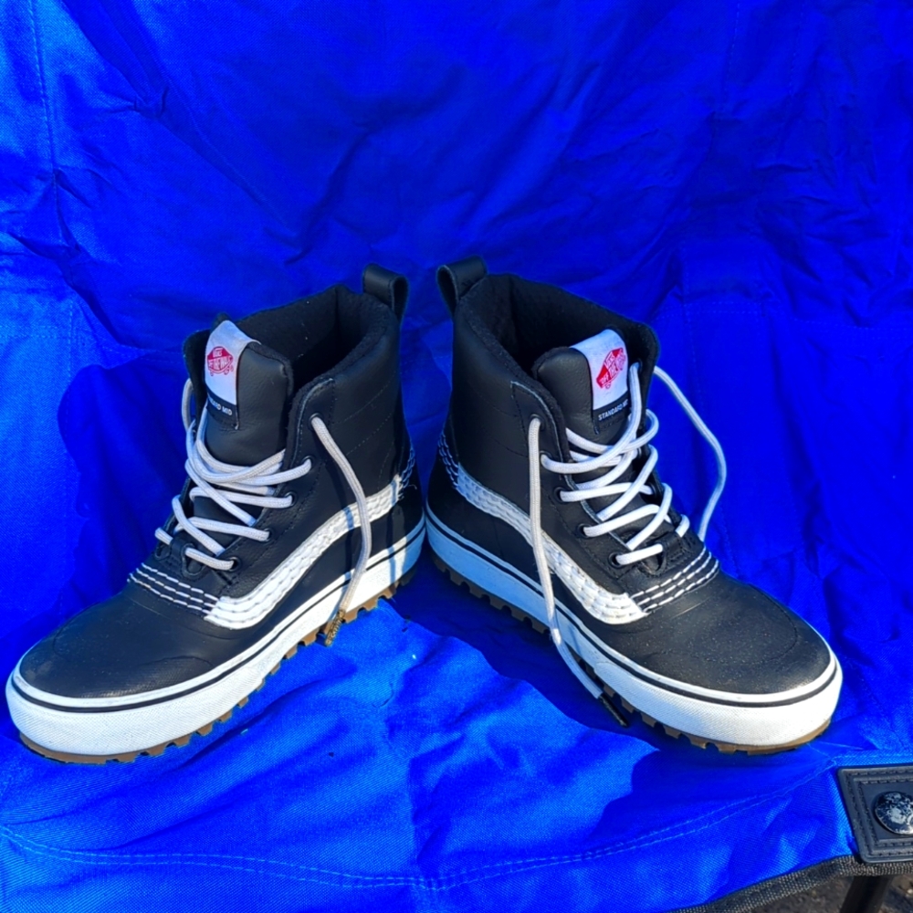 Vans Mid Snowmite boots